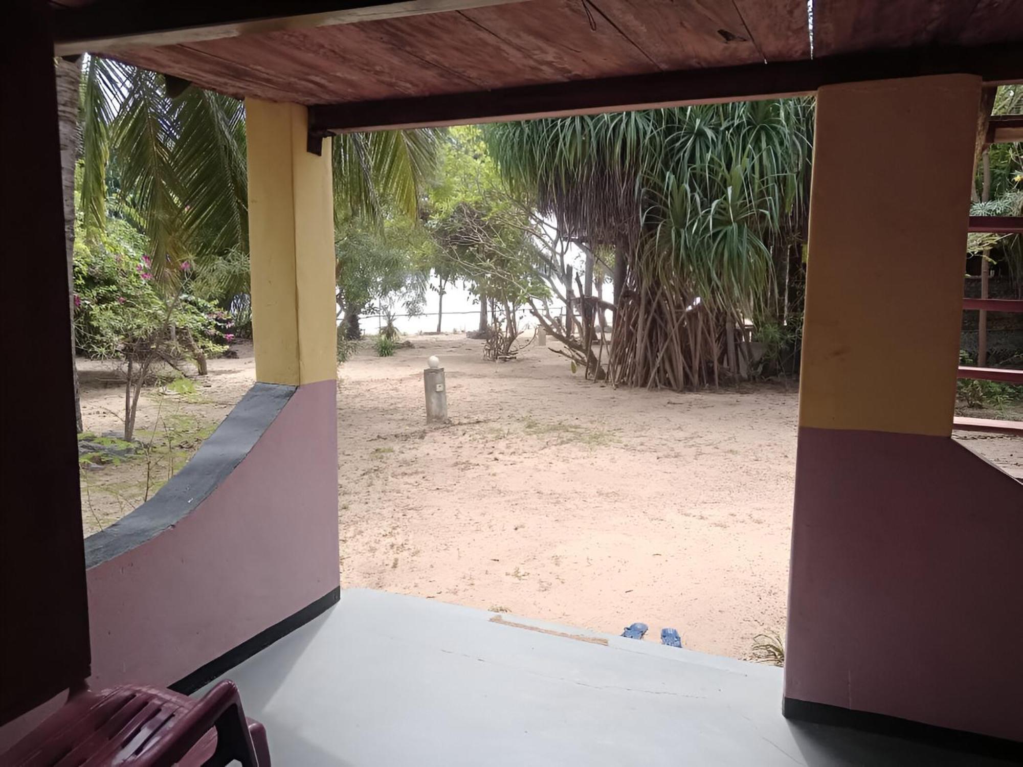 Breezy Beach Cabanas Arugam Kudah Eksteriør bilde