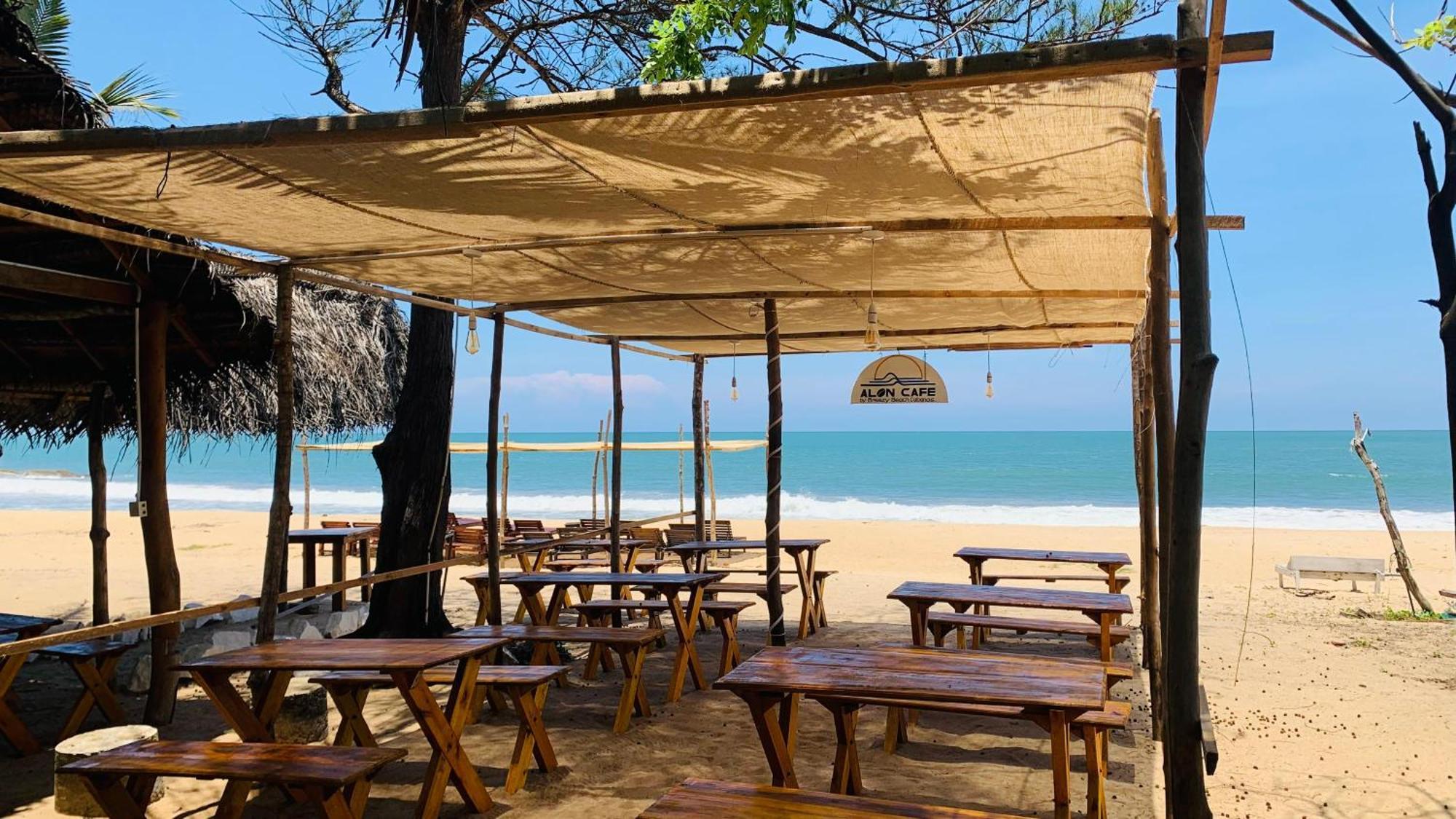 Breezy Beach Cabanas Arugam Kudah Eksteriør bilde