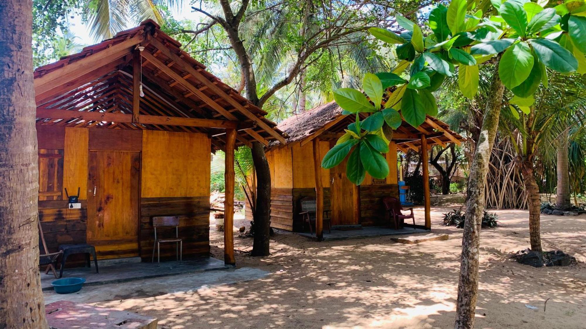 Breezy Beach Cabanas Arugam Kudah Eksteriør bilde